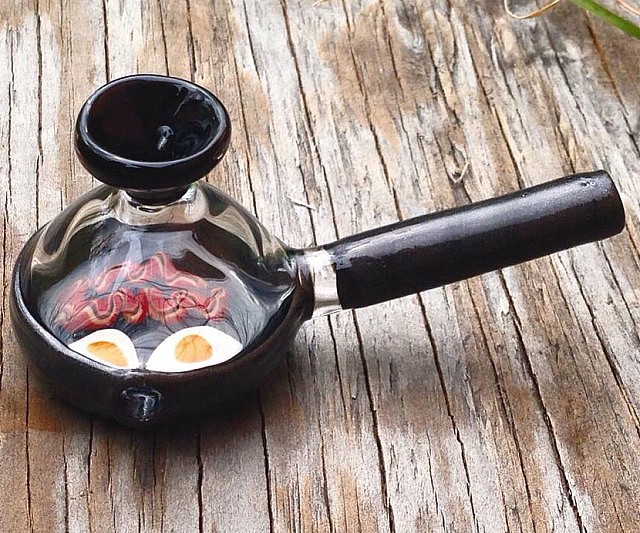 portable and stylish glass pipe